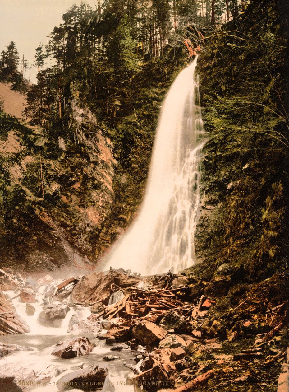 Valle del Lys y Cascada de Cocur, Luchon, Pirineos, Francia, c.1890-1900 (impresión fotocroma) de Detroit Publishing Co.