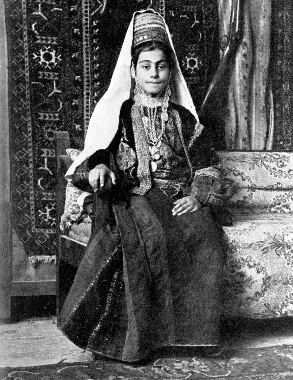Mujer cristiana en vestido de novia, Palestina de Donald McLeish