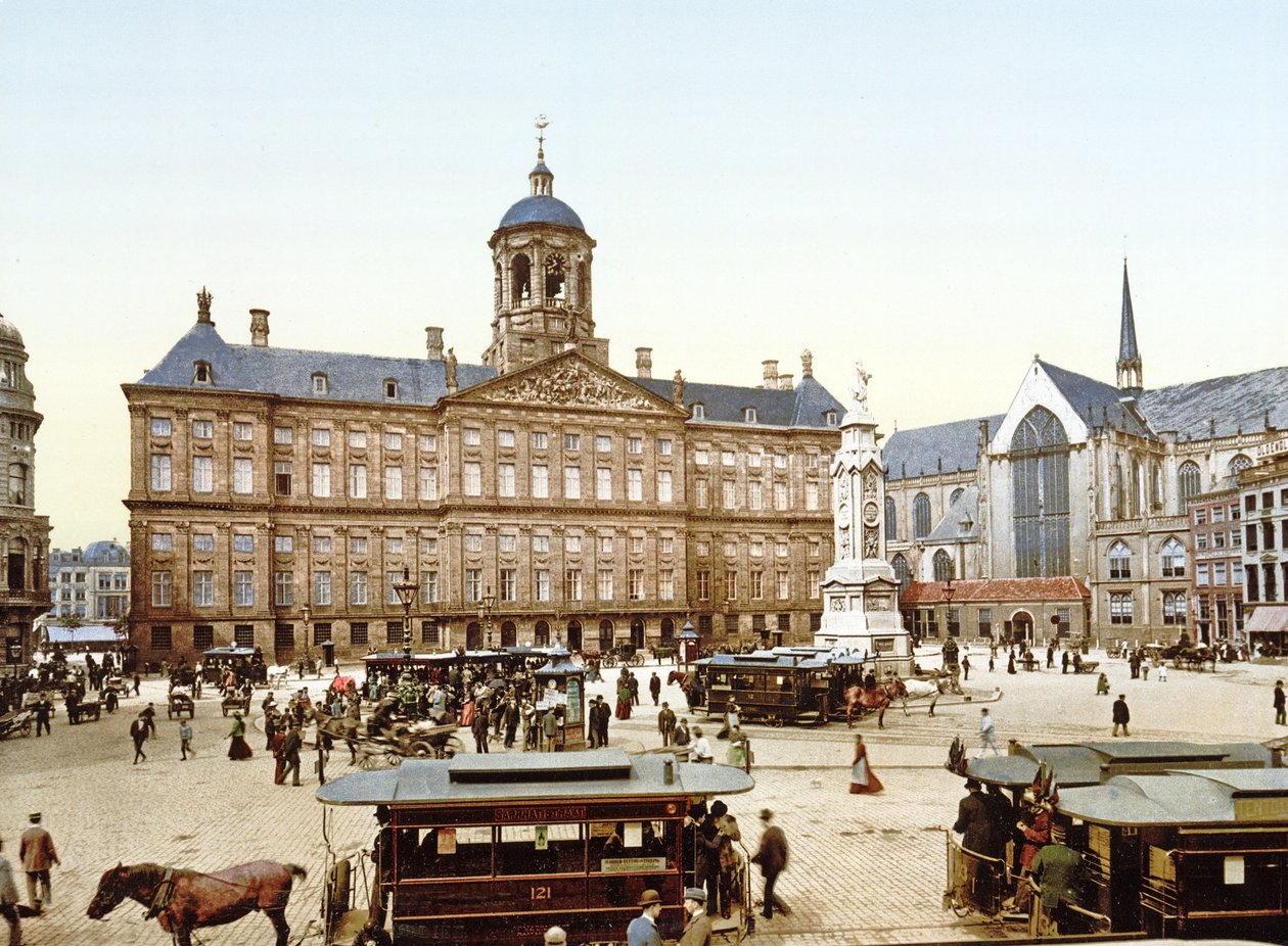 El Palacio Real en Ámsterdam desde la Plaza Dam, 1890-1900 de Dutch Photographer
