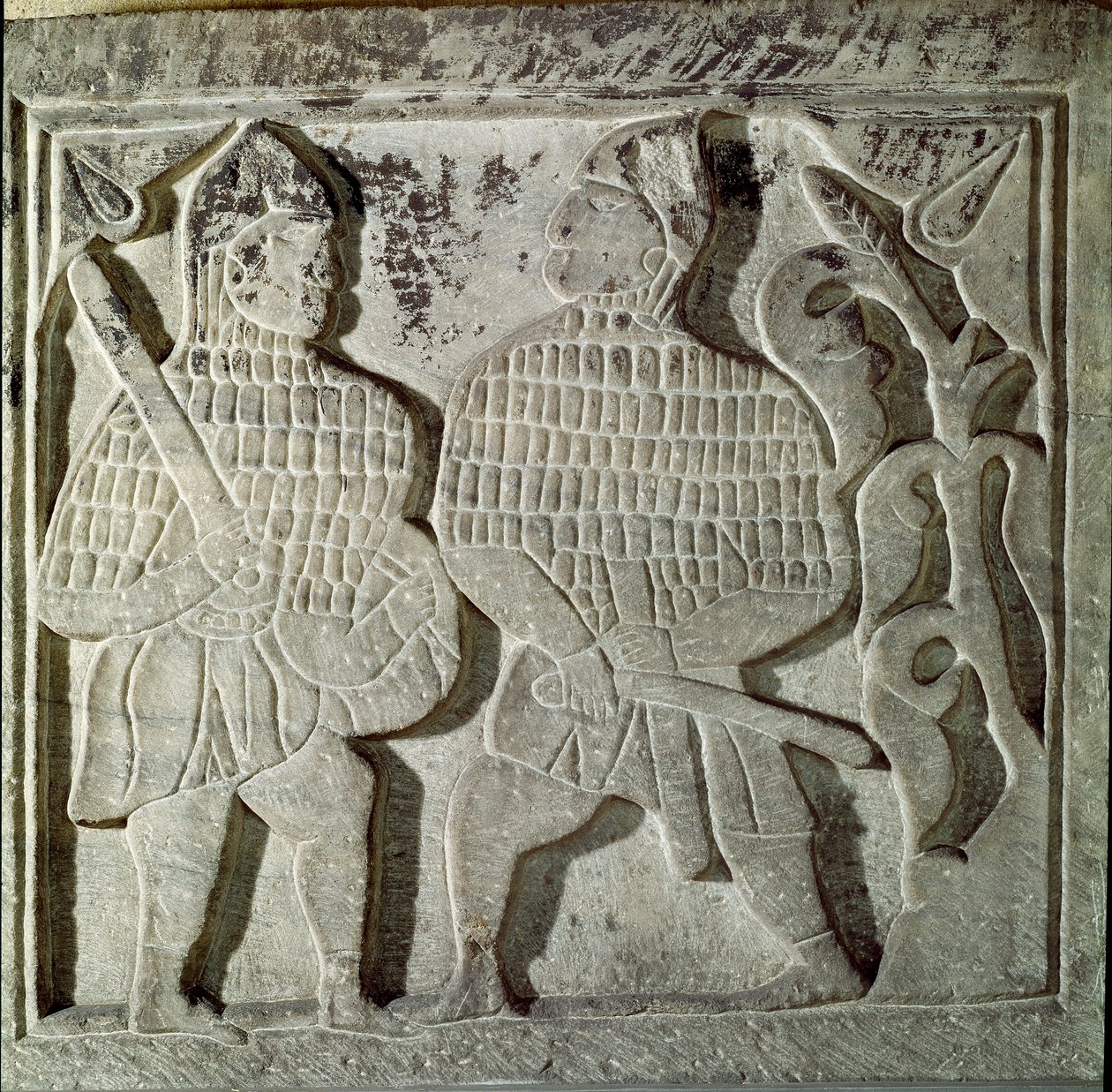 Arte Seljúcida: bajorrelieve que representa a dos guerreros. De Konya, Turquía. Siglo XIII. Museo de Arte Islámico Turco, Estambul de Dynasty Seljuq