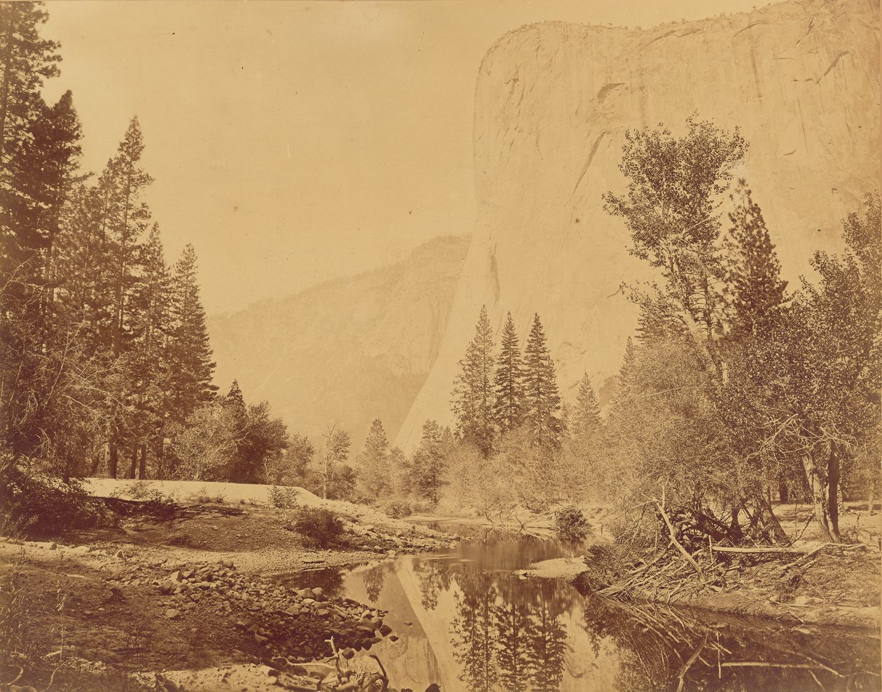 Tutokanula. Valle del Yosemite. (El Gran Jefe) "El Capitán". 3500 Pies de Altura. de Eadweard J. Muybridge