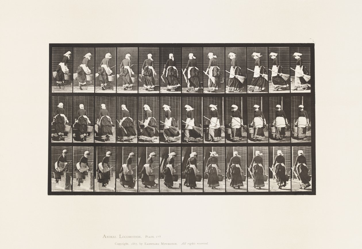Placa 107. Girando para subir escaleras, cubo de agua y escoba en manos de Eadweard Muybridge