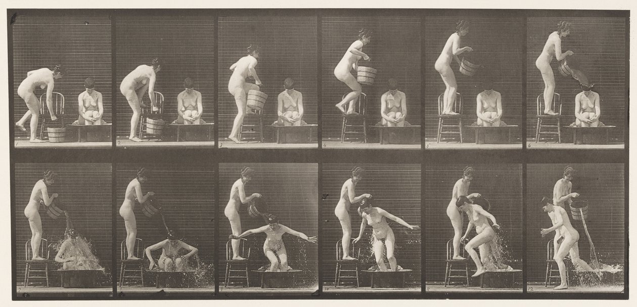 Placa 406. Dos Modelos, 8 Vertiendo Cubo de Agua sobre 1 de Eadweard Muybridge