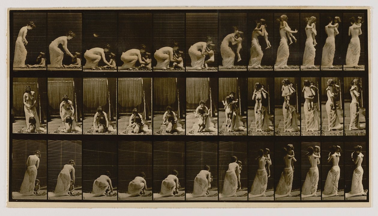 Mujer levantando y cargando a un niño, del libro Animal Locomotion de Eadweard Muybridge