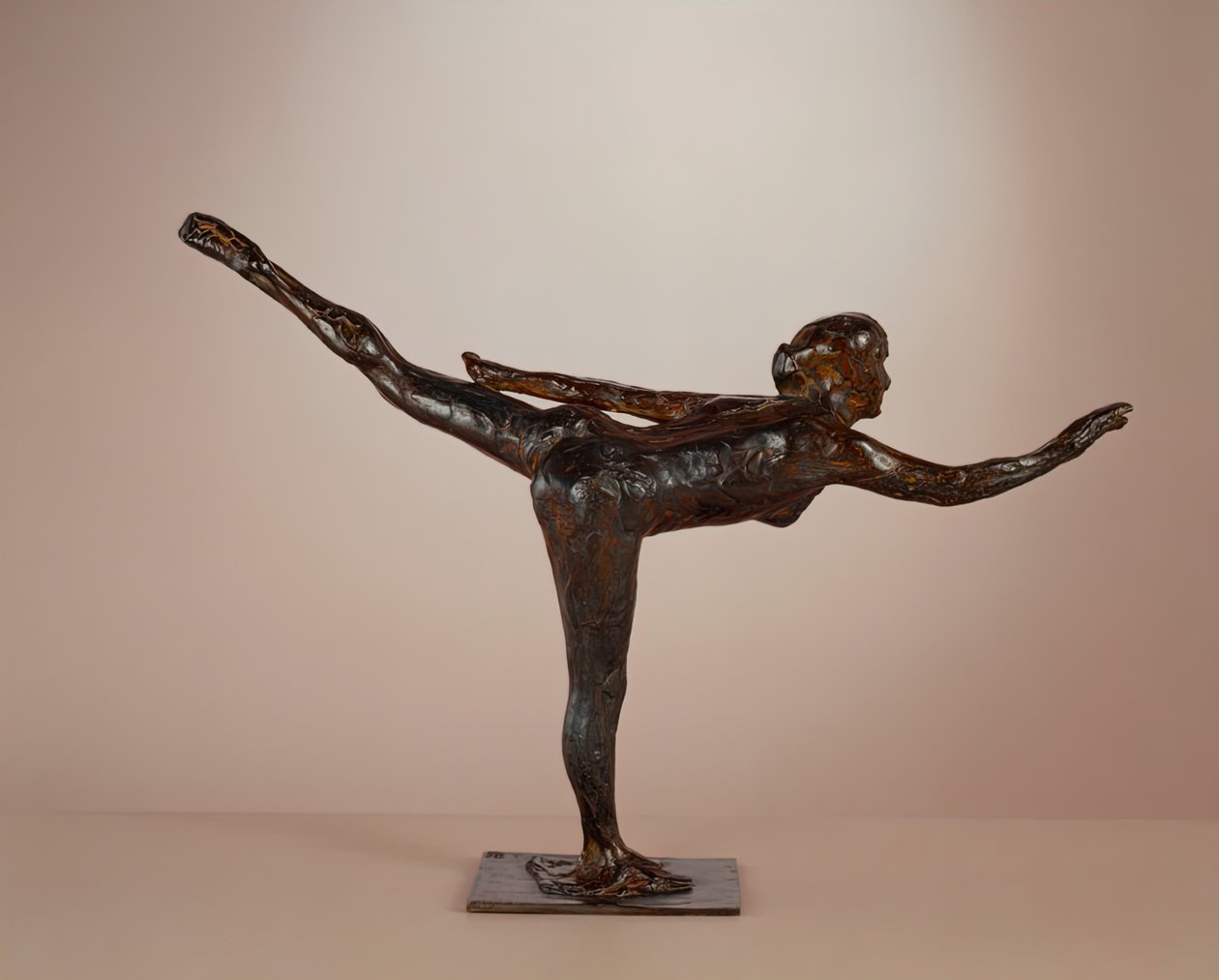 Bailarina: Arabesco en la Pierna Derecha, Brazo Izquierdo en Línea, c. 1877-1885, fundido c. 1919-1931 de Edgar Degas