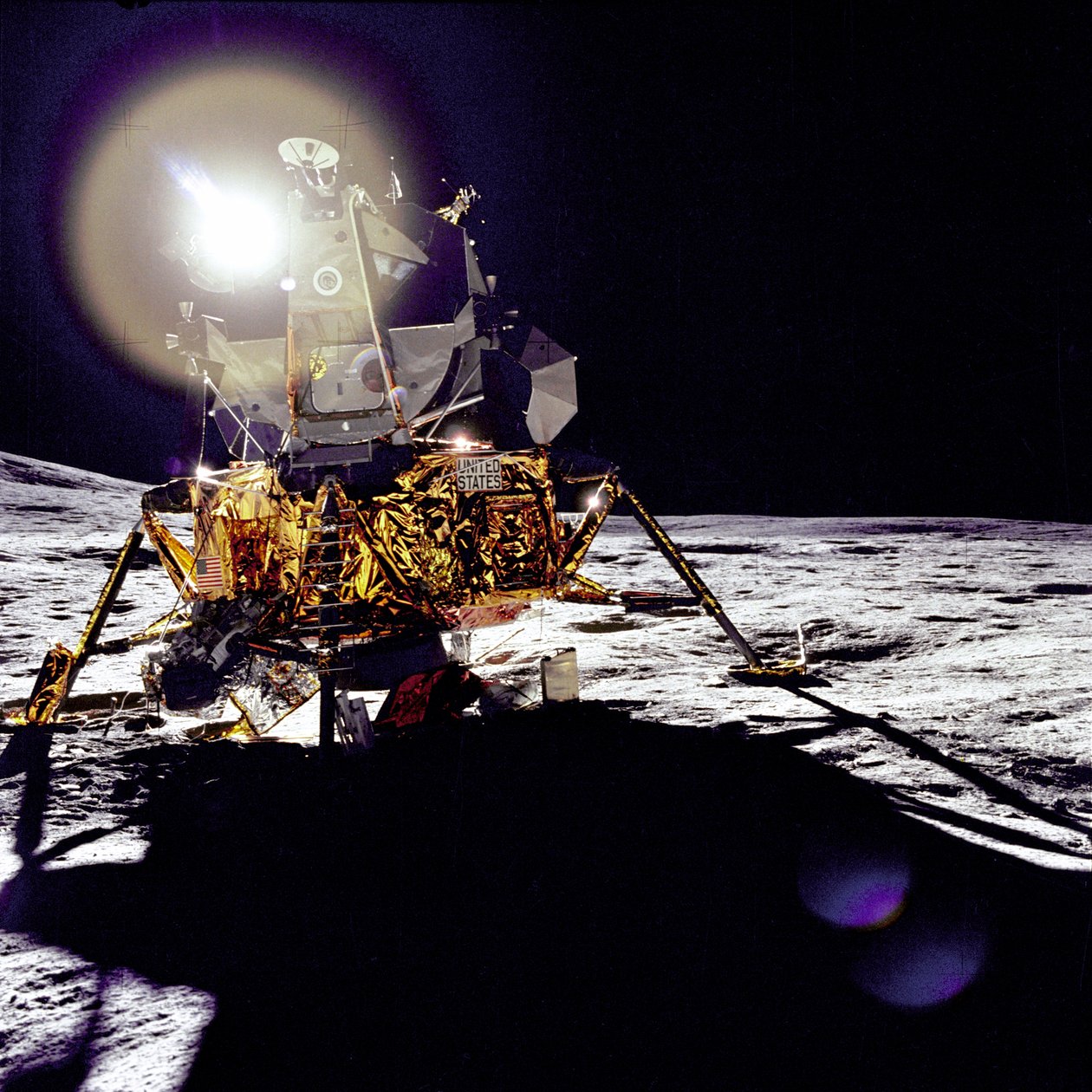 Antares en las Tierras Altas de Fra Mauro, superficie lunar, 1971 de Edgar Mitchell