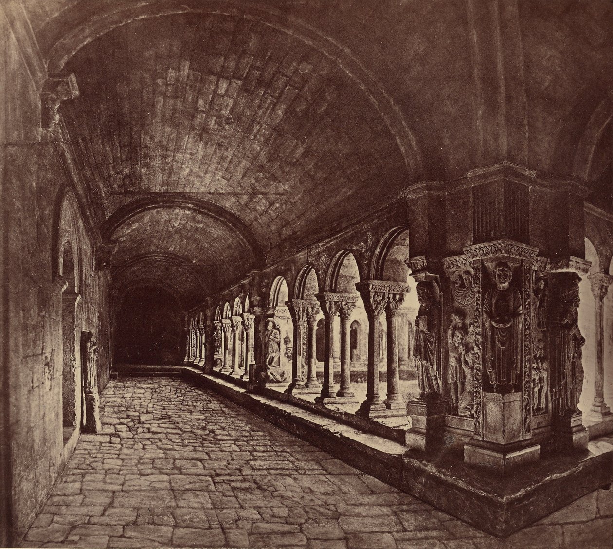 Arlés. Claustro de San Trófimo. de Édouard Baldus