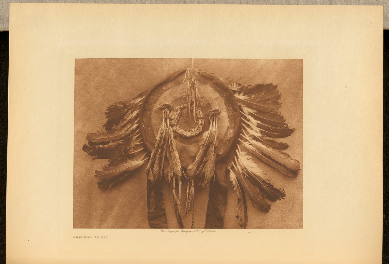 Arapaho-Schild de Edward S. Curtis