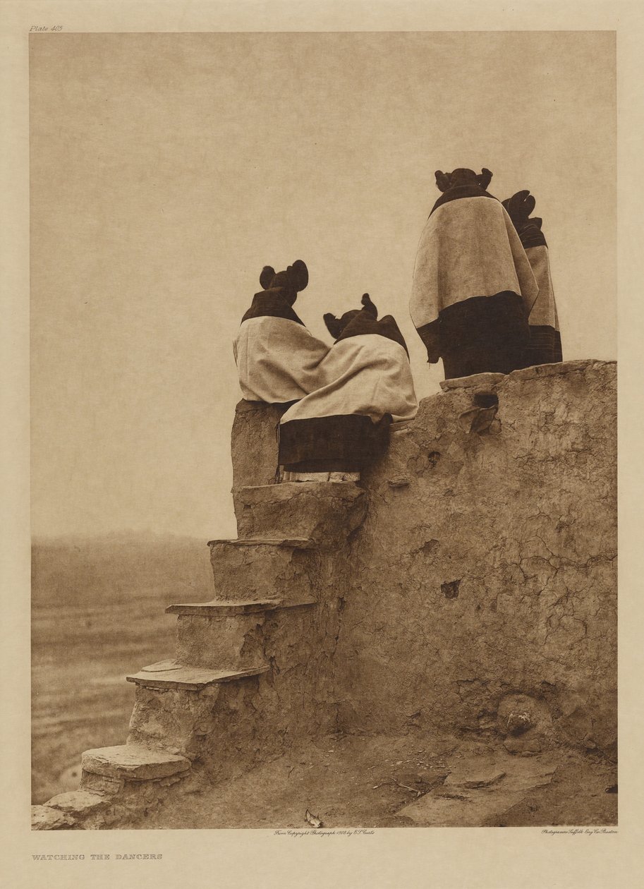 Observando a los bailarines de Edward S. Curtis