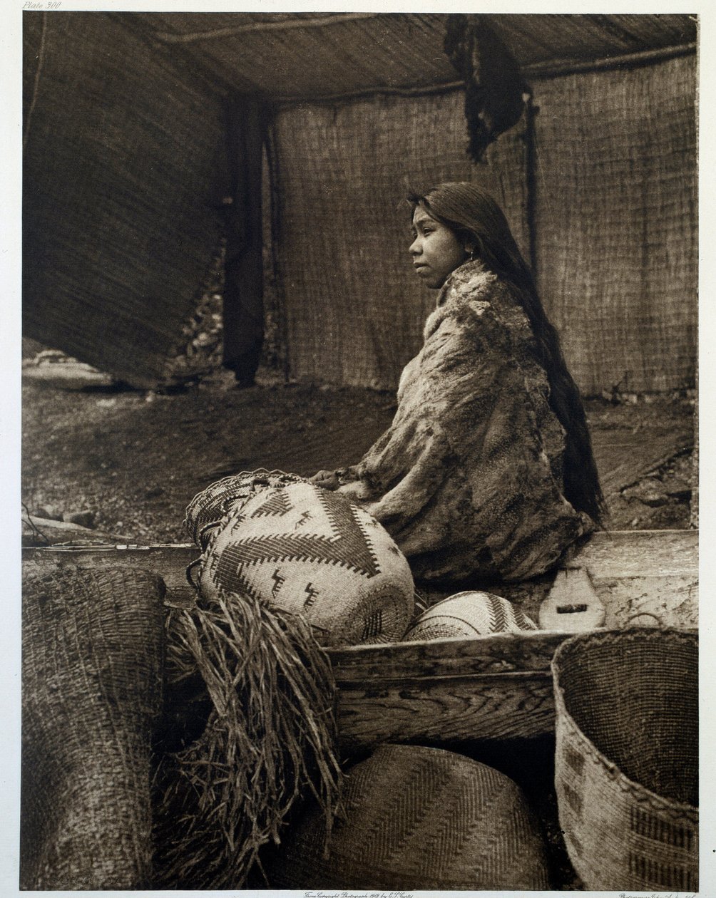 Indios de América: una joven india, hija del jefe de la tribu Skokomish de Edward Sheriff Curtis