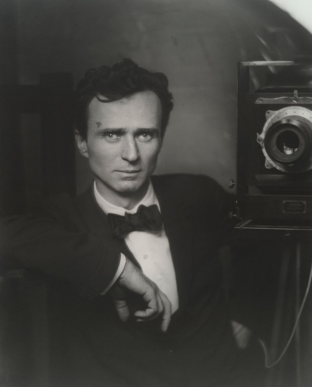 Autorretrato con cámara de estudio de Edward Steichen