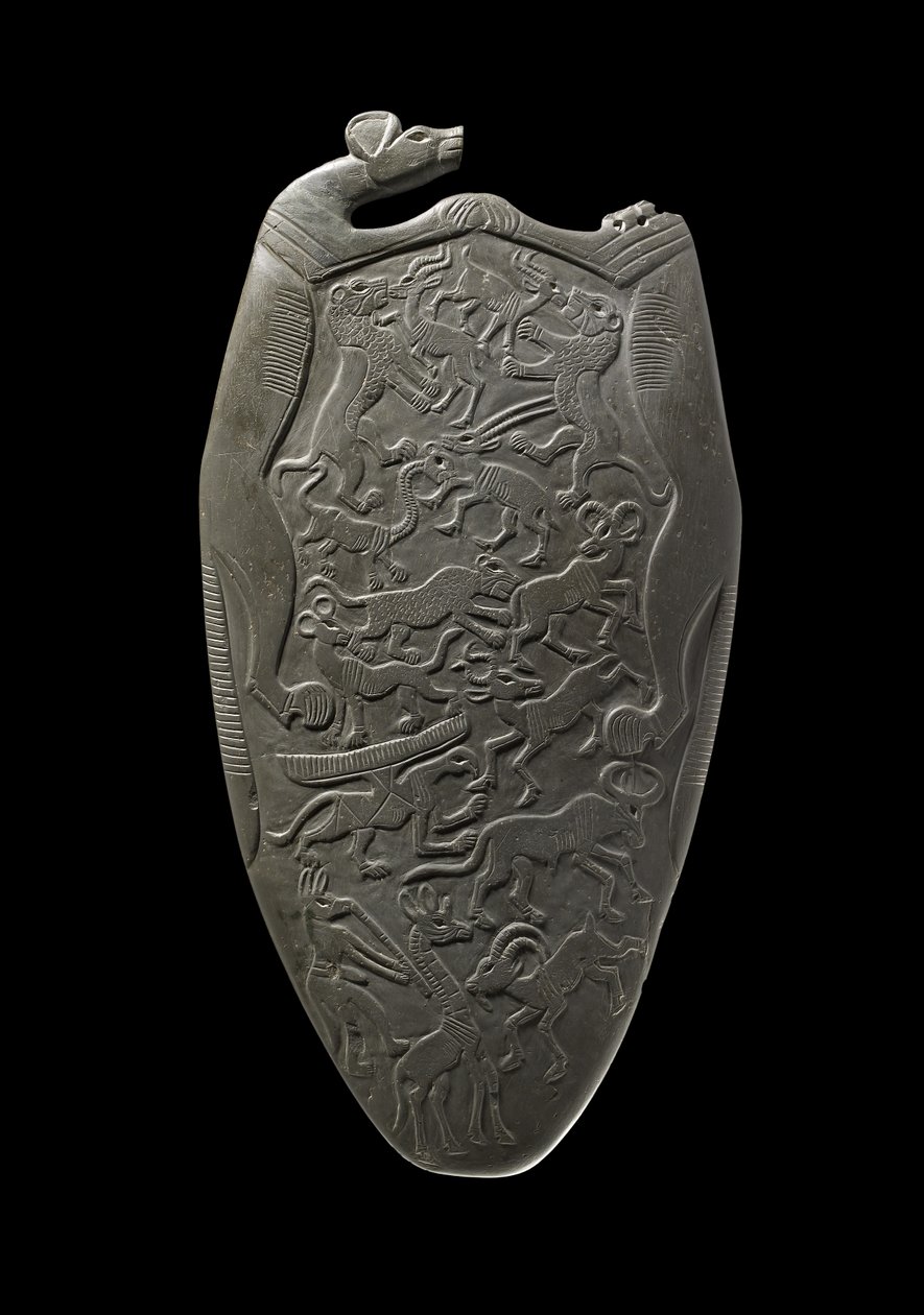 Paleta ceremonial tallada con animales, algunos en combate, otros danzando al ritmo de un flautista con cabeza de chacal, del Depósito Principal, Hierakonpolis, c.3000 a.C. de Egyptian