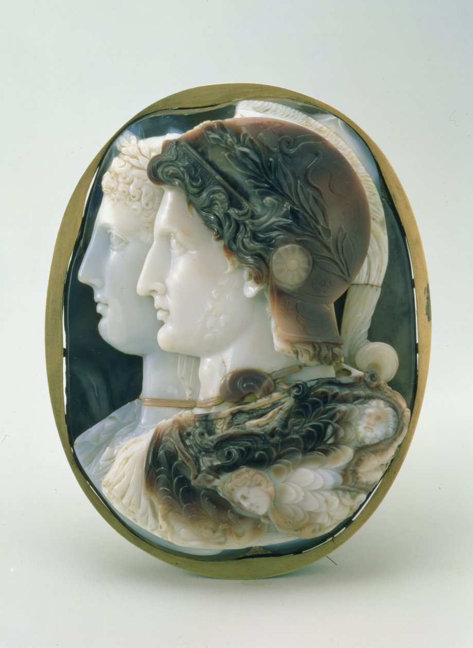El Camafeo Gonzaga, que representa a Ptolomeo II Filadelfo (285-246 a.C.) y su esposa Arsinoe retratados como dioses del panteón griego, hecho en Alejandría, siglo III a.C. de Egyptian Ptolemaic Period