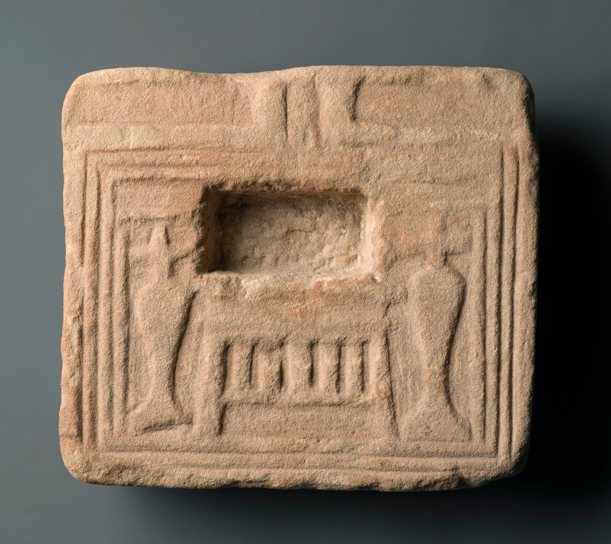 Mesa de ofrendas, posiblemente de El Hassaiah de Egyptian