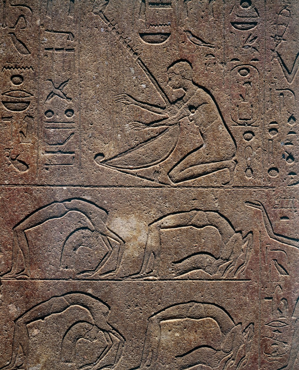 Celebraciones con arpista y acróbatas, relieve, Capilla Roja de Hatshepsut, reconstrucción expuesta en el Museo de Karnak, Civilización egipcia, Reino Nuevo, Dinastía XVIII de Egyptian 18th Dynasty