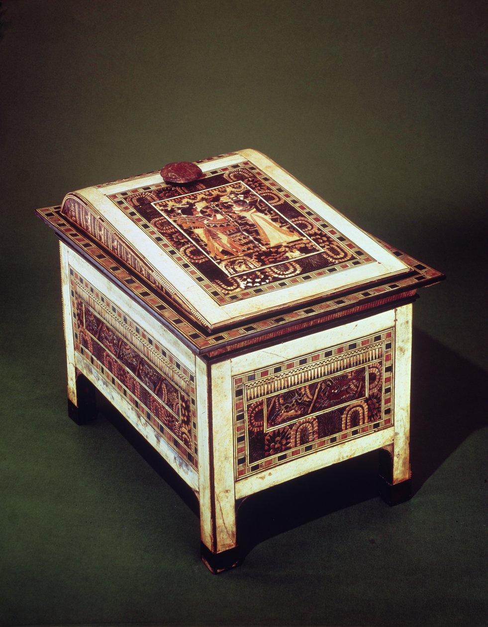 Cofre, de la Tumba de Tutankamón (c.1370-1352 a.C.) Reino Nuevo de Egyptian 18th Dynasty