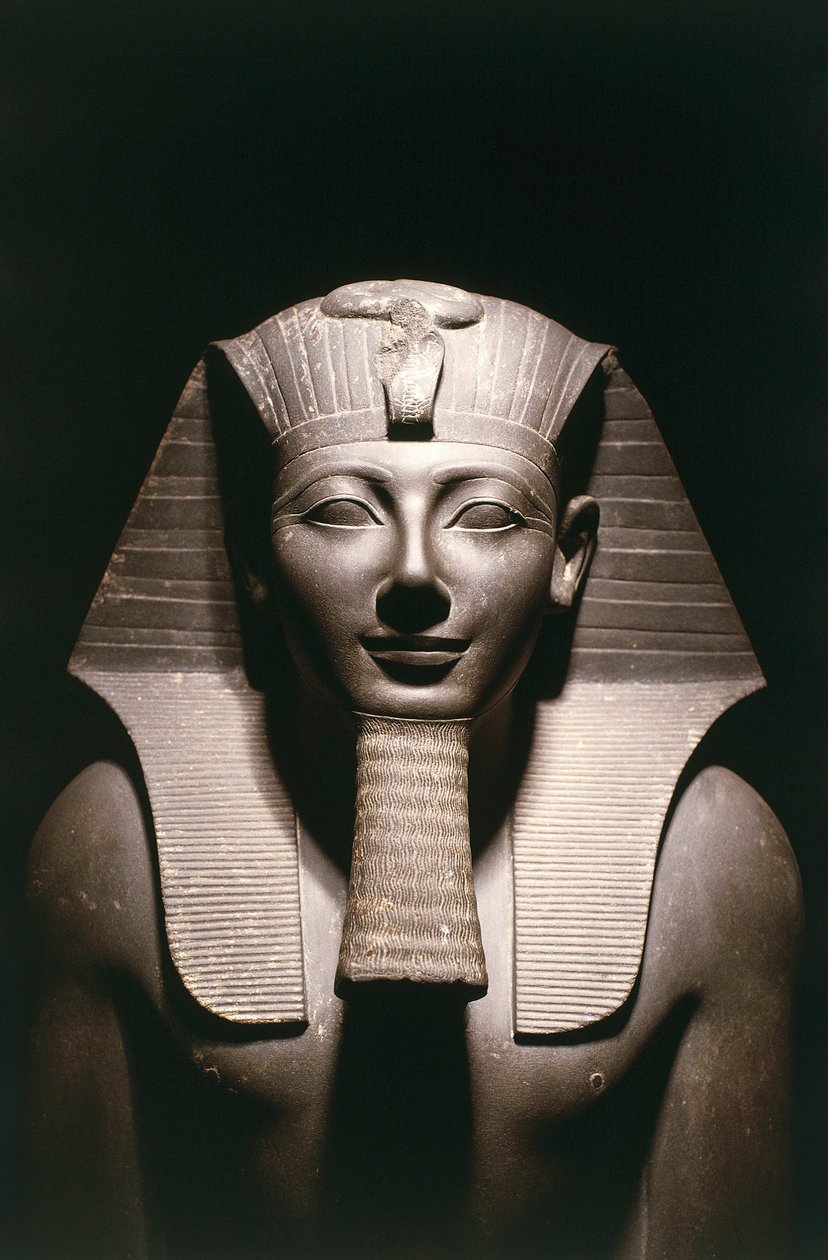 Egipto, Detalle de la Estatua de Thutmose III (antes de 1479-circa 1425 a.C.), dinastía XVIII, del templo de Amón en Karnak en Luxor, basalto de Egyptian 18th Dynasty