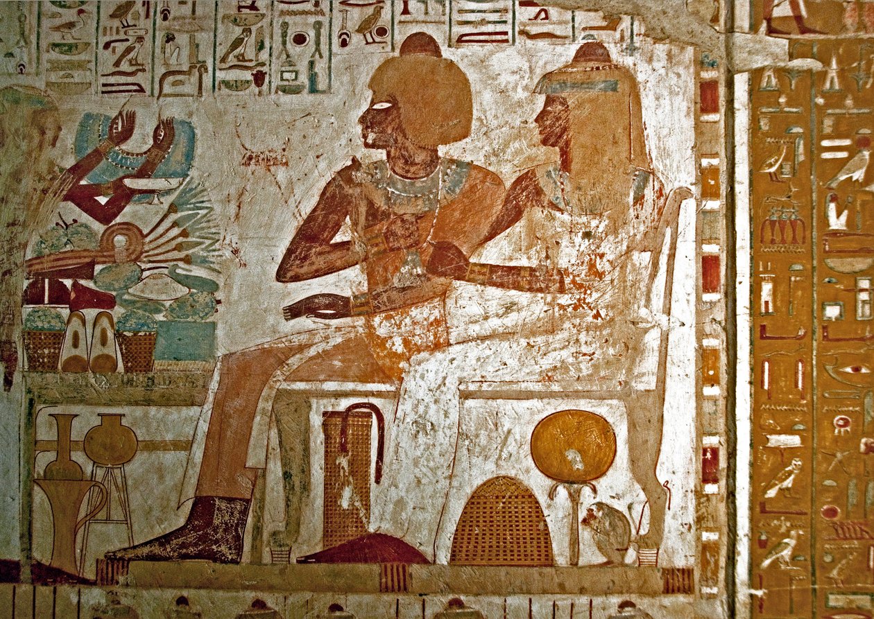 Antigüedad egipcia: pintura decorando la tumba de Userhat (TT56) alto funcionario del baño (dinastía XVIII) representándolo con su esposa Mutneferet recibiendo ofrendas de Egyptian 18th Dynasty