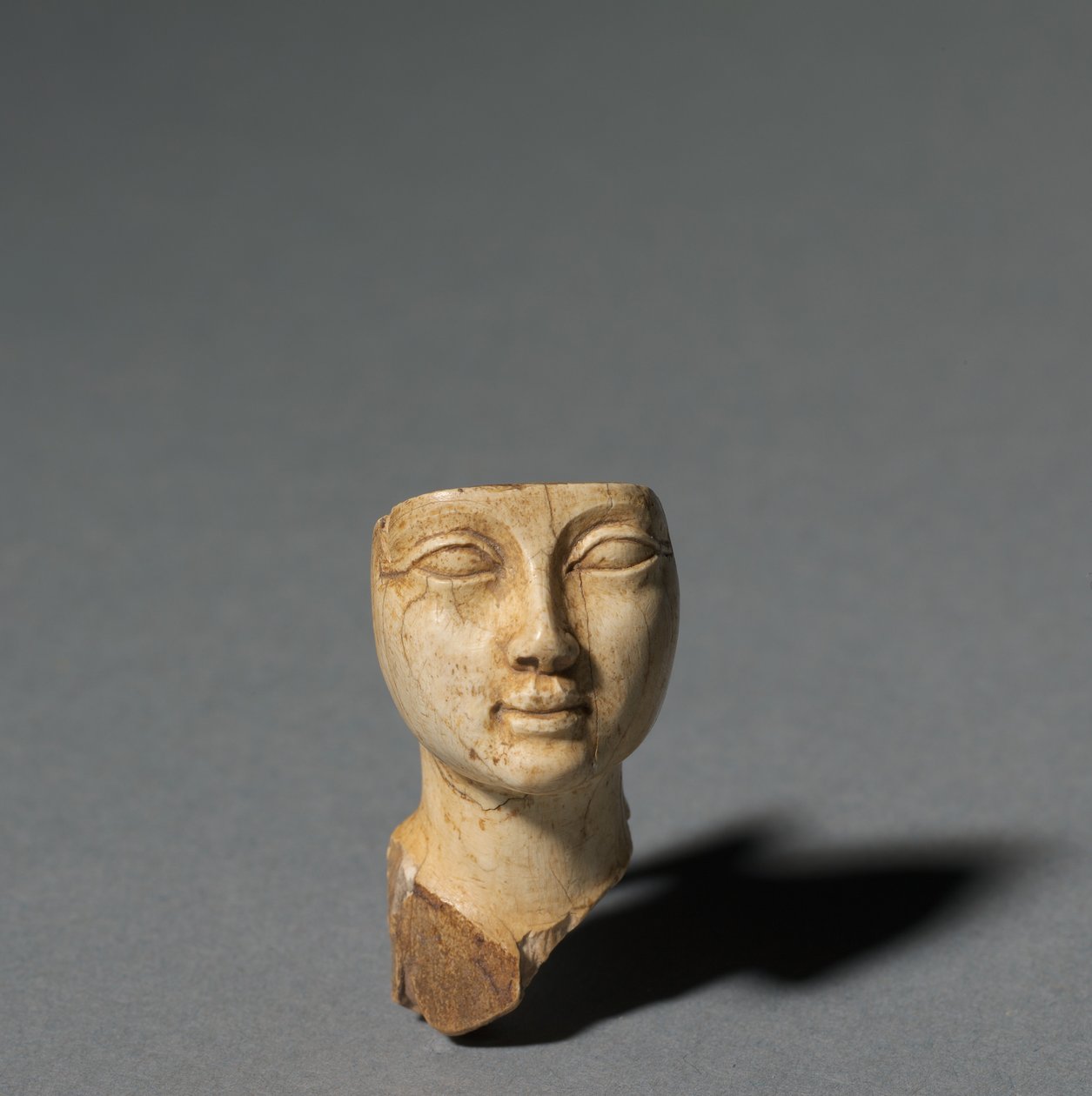 Rostro de una cuchara cosmética, 1391-1353 a.C. de Egyptian 18th Dynasty