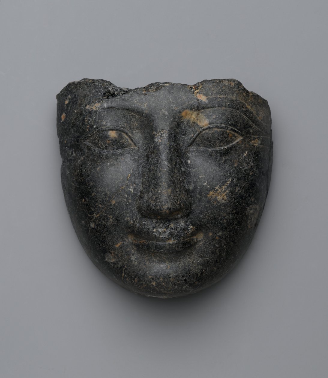 Rostro de una tapa de sarcófago, comprado en Luxor, Nuevo Reino de Egyptian 18th Dynasty
