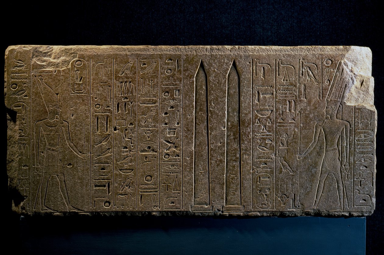 Hatshepsut y sus obeliscos, bloque de cuarcita, del Templo de Amón en Karnak, civilización egipcia, Reino Nuevo, Dinastía XVIII de Egyptian 18th Dynasty