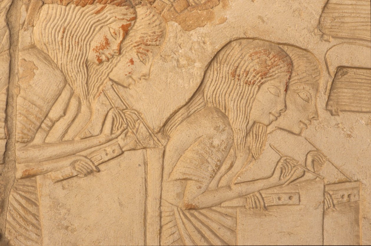 Relieve que representa escribas trabajando, de la Tumba de Horemheb (c.1323-1295 a.C.) Nuevo Reino (detalle) de Egyptian 18th Dynasty