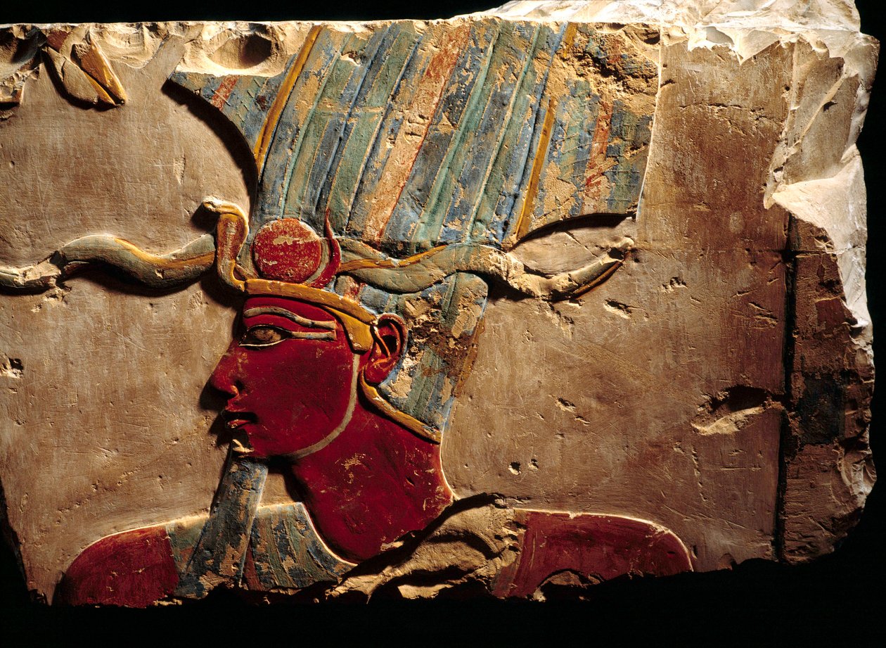 Relieve que representa al faraón Thutmosis (Tuthmosis o Thutmus) III con la corona Atef de Egyptian 18th Dynasty