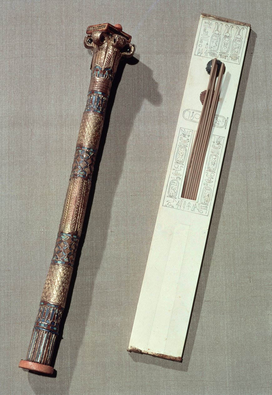 Paleta de escriba y estuche para cañas de escritura, de la tumba de Tutankamón (c.1370-52 a.C.) Nuevo Reino de Egyptian 18th Dynasty