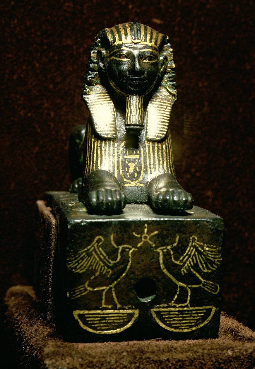 Estatuilla de una esfinge del Rey Tutmosis III, Nuevo Reino, c.1490-1439 a.C. de Egyptian 18th Dynasty