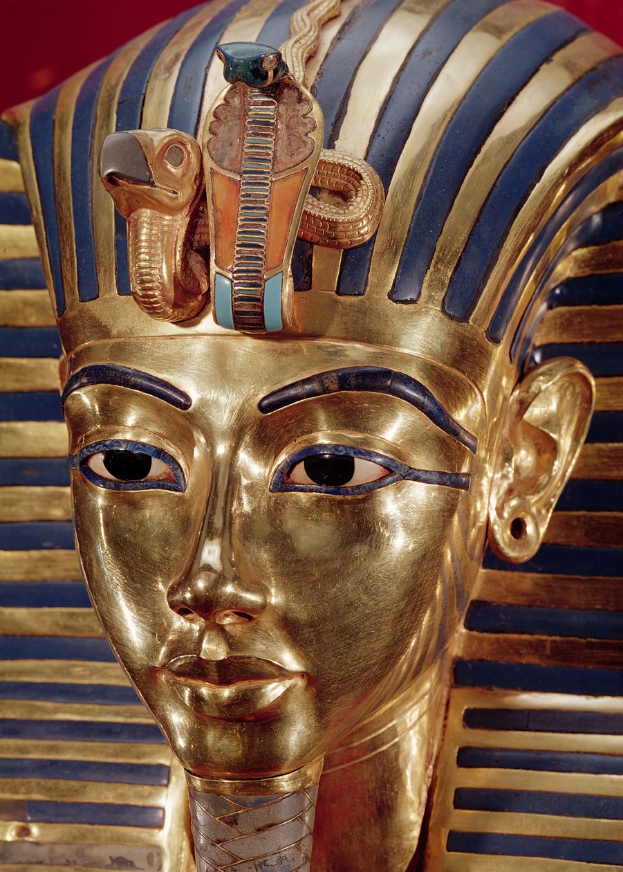 Máscara de oro, del Tesoro de Tutankamón, c.1340 a.C. de Egyptian 18th Dynasty