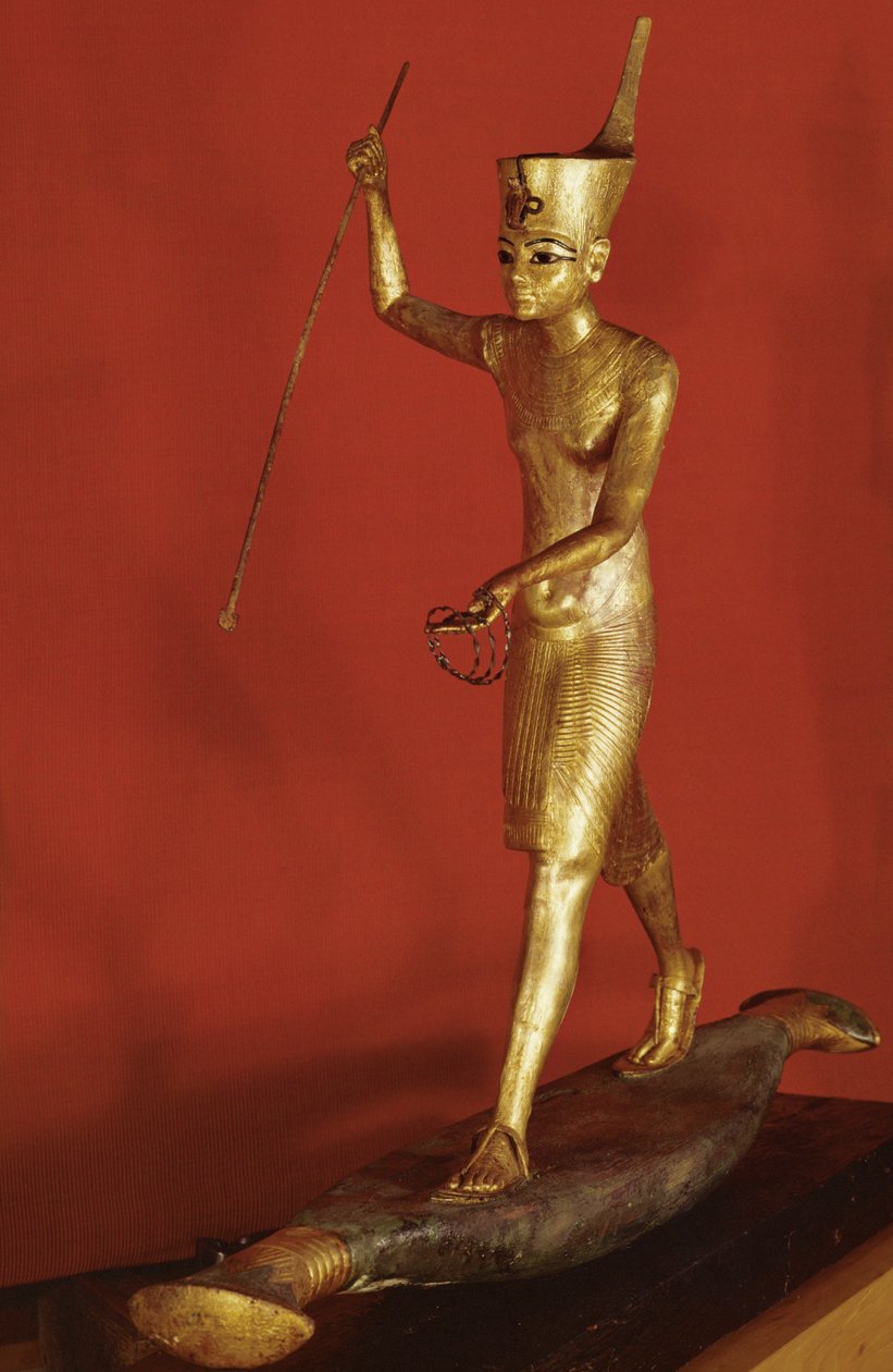 Tutenkhamon de pie sobre una barca plana y lanzando un arpón (madera grecada) de Egyptian 18th Dynasty