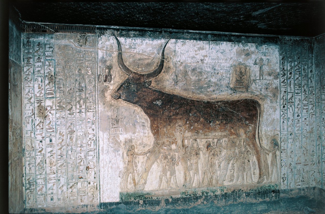 Egipto, Luxor, Valle de los Reyes, Tumba de Seti I, frescos interiores que representan a la diosa Nut como vaca de Egyptian 19th Dynasty