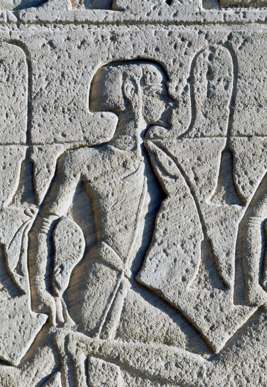 Relieve que representa a un prisionero de la batalla de Kadesh, detalle de la base de los tronos de la fachada del Gran Templo de Ramsés II, Abu Simbel (Lista del Patrimonio Mundial de la Unesco). de Egyptian 19th Dynasty