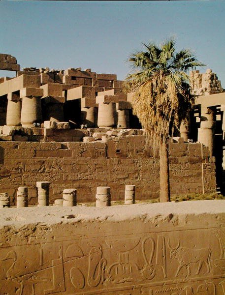 Muro de Ramsés II y el Templo de Tuthmosis de Egyptian 19th Dynasty