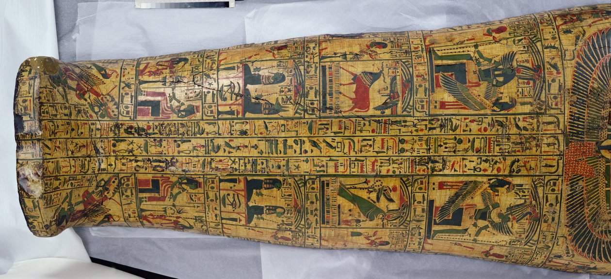 (detalle) de la tapa de la momia de Nesyamun, posiblemente encontrado en Deir El-Bahri, Nuevo Reino, c.1100 a.C. (madera pintada) de Egyptian 20th Dynasty