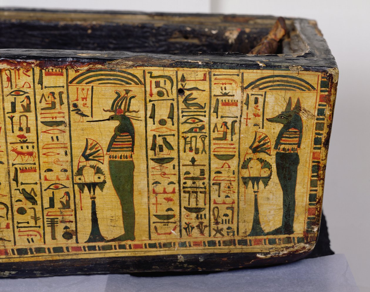 Detalle de la base del ataúd exterior de la momia de Nesyamun, posiblemente encontrado en Deir El-Bahri, Nuevo Reino, c.1100 a.C. de Egyptian 20th Dynasty