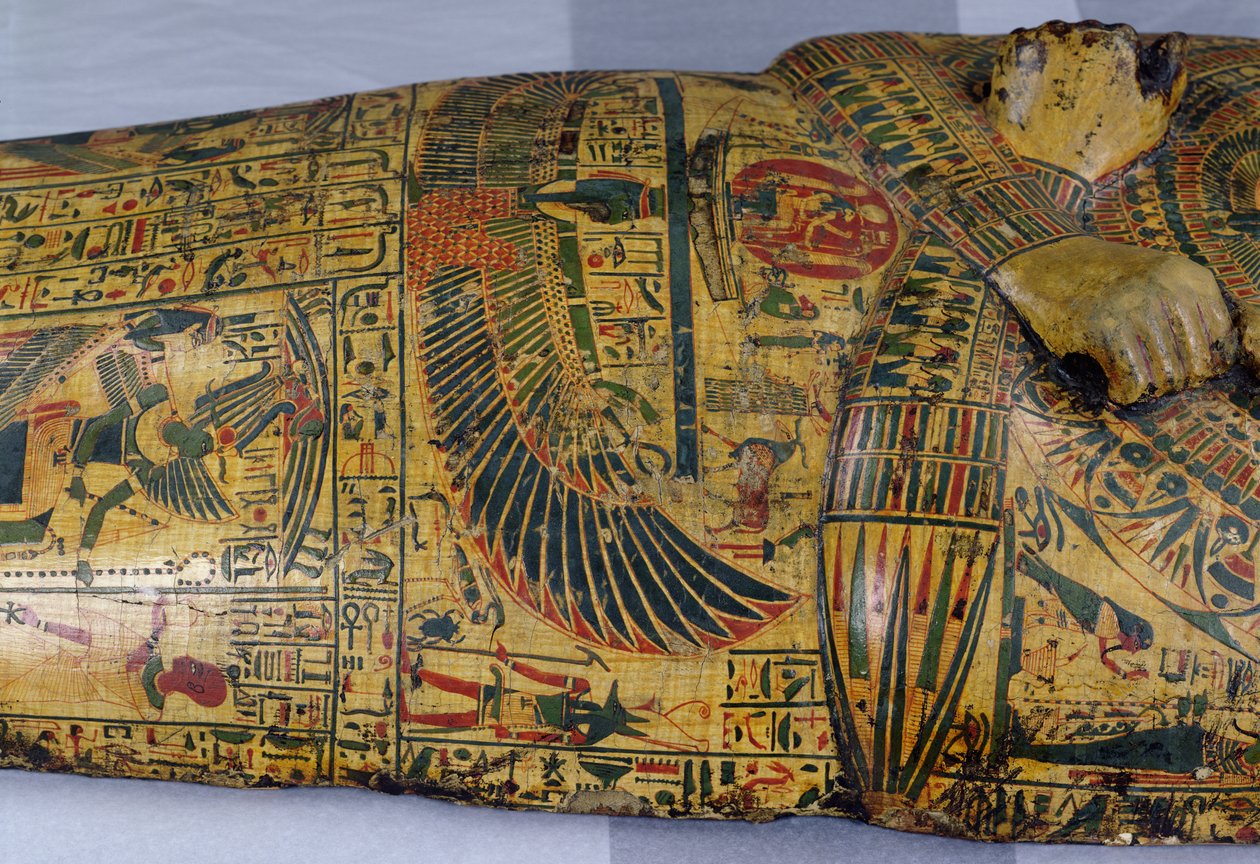 Detalle de la tapa exterior del ataúd de la momia de Nesyamun, posiblemente encontrado en Deir El-Bahri, Nuevo Reino, c.1100 a.C. de Egyptian 20th Dynasty
