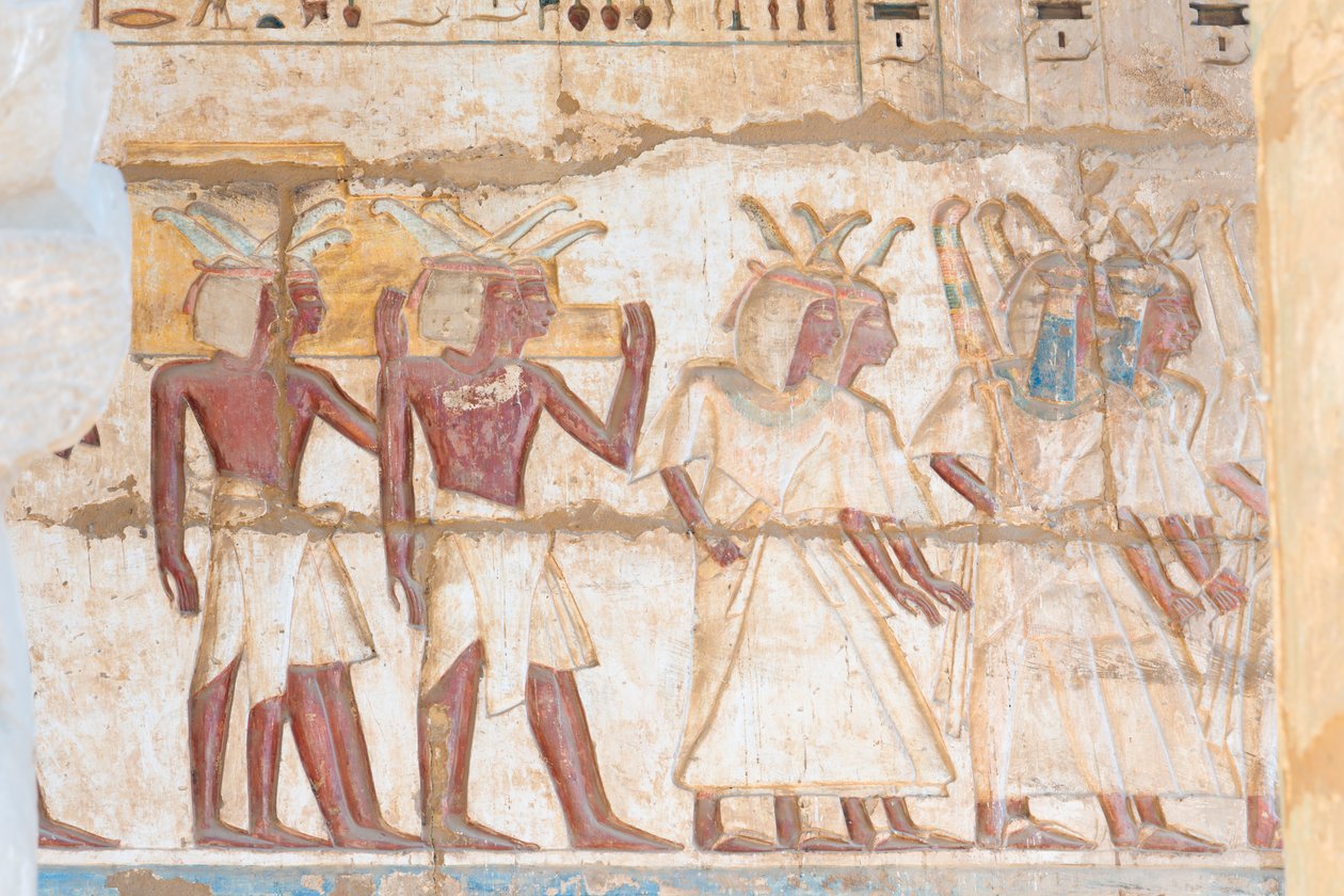 Imagen pintada en relieve en la bóveda de Egyptian 20th Dynasty
