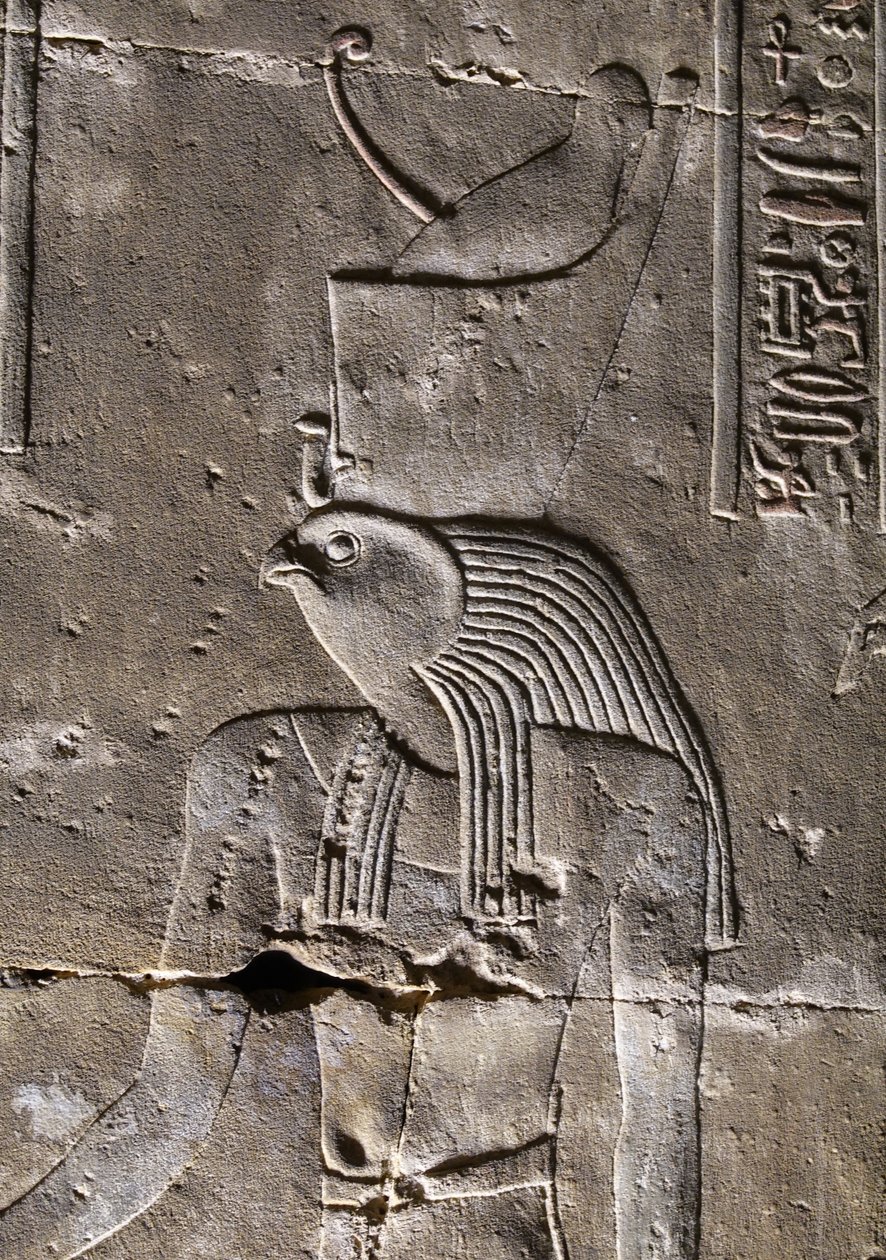 Horus con la corona destrozada, Templo de Horus en Edfu de Egyptian Egyptian