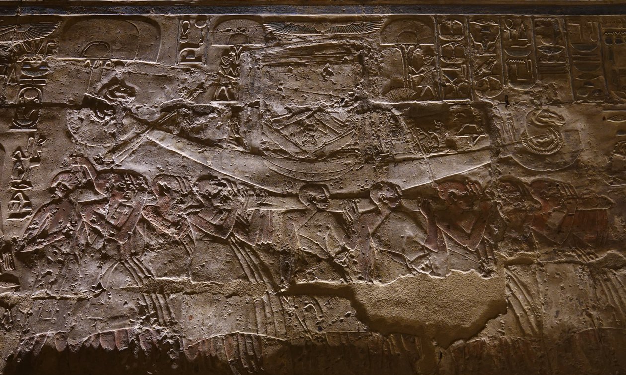 Esclavos transportando una barca, Templo de Luxor (relieve) de Egyptian Egyptian