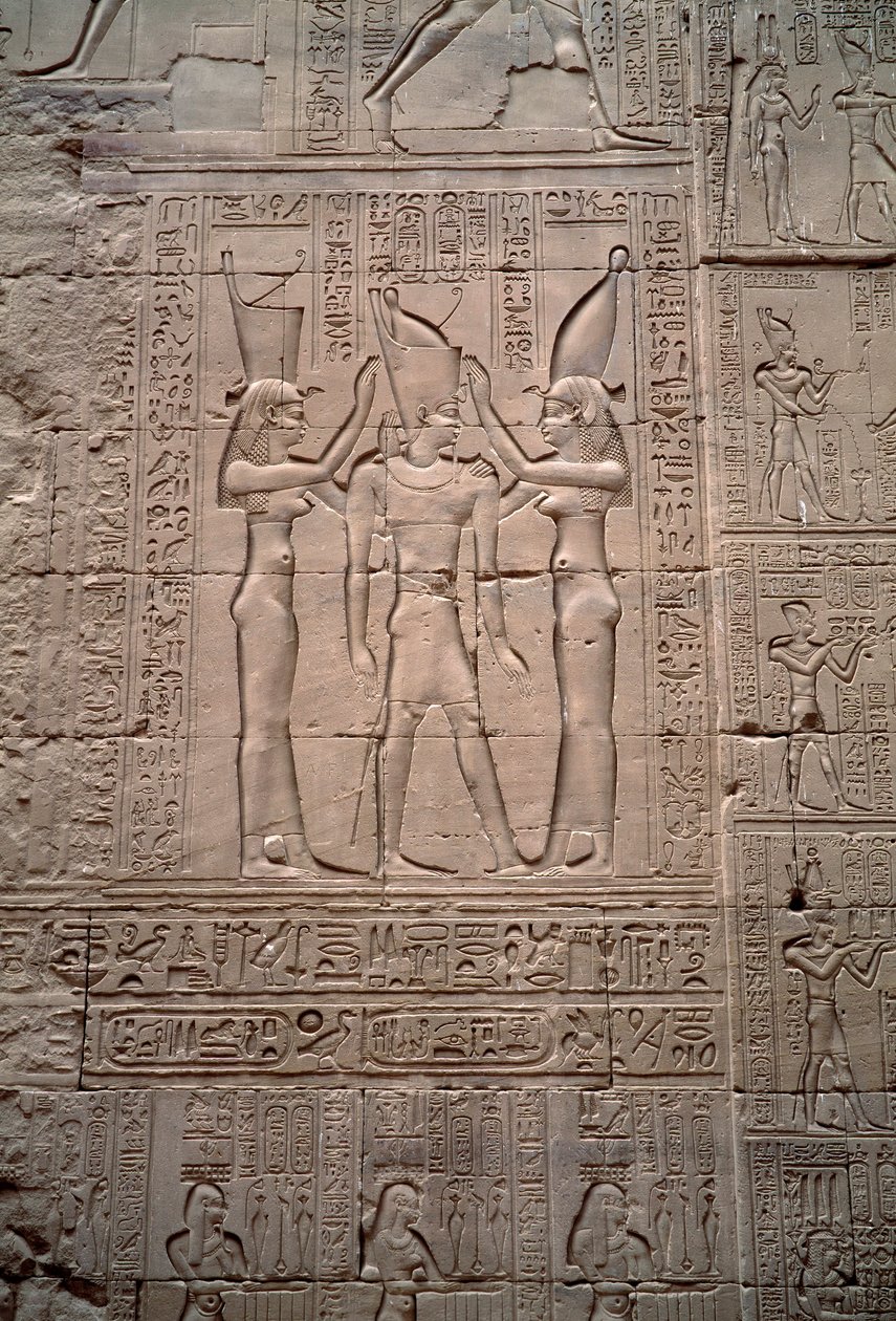 Antigüedad egipcia: bajo relieve que representa la coronación del rey Ptolomeo IV de Egyptian Ptolemaic Period