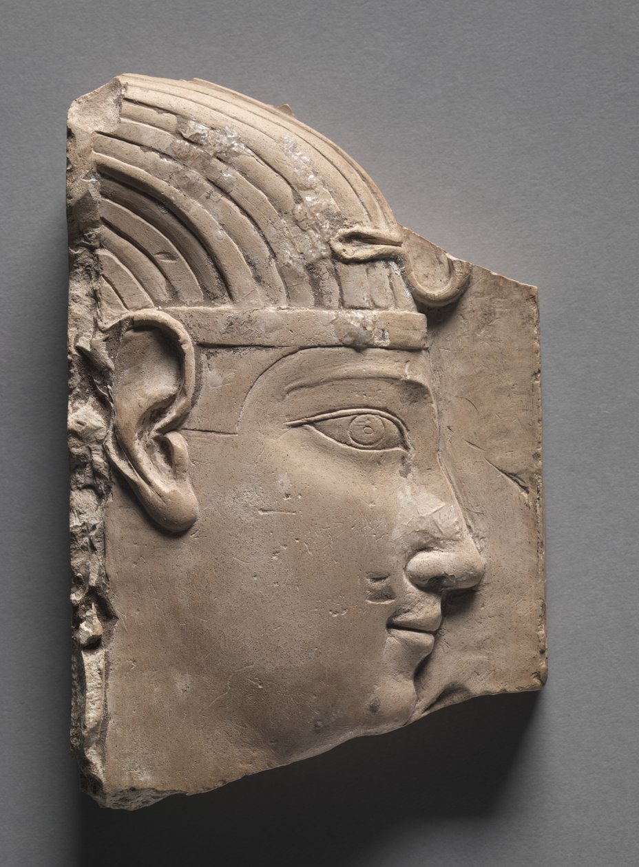 Relieve votivo de un rey, Período Grecorromano, 305-246 a.C. de Egyptian Ptolemaic Period