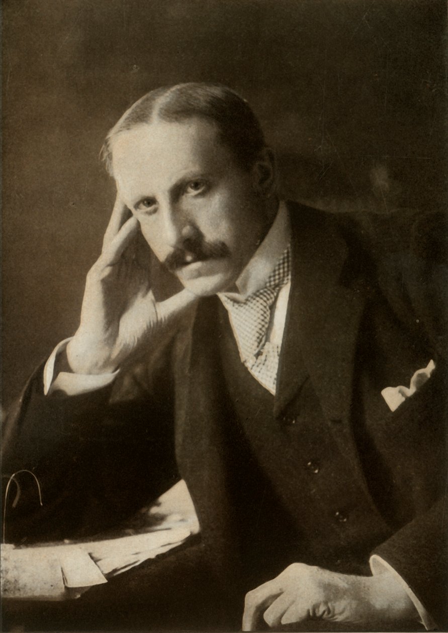 Sir Alfred Milner, K.C.B. de Elliot and Fry