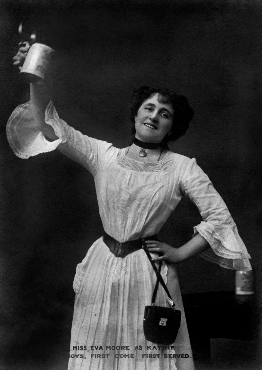 Eva Moore como Kathie en Boys, First Come, First Served, 1903 de Ellis and Walery