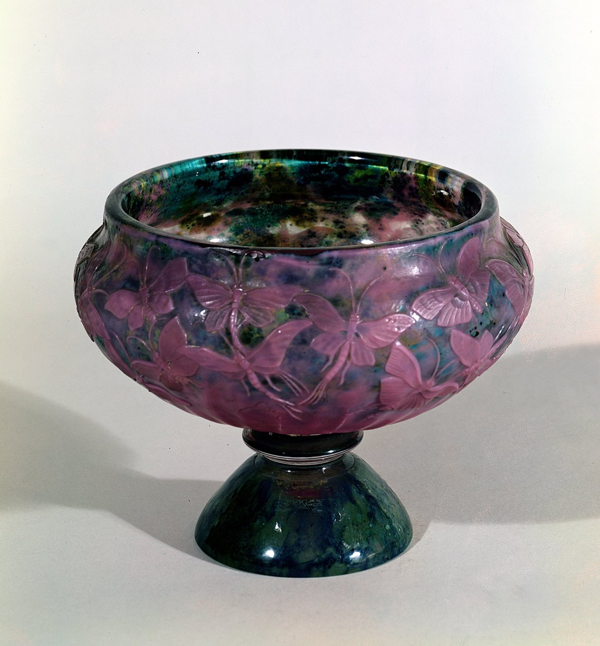 Copa decorada con mariposas e insectos alados, Nancy, 1889 de Emile Galle