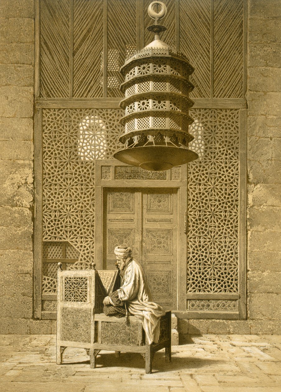 El Cairo: Mezquita funeraria o sepulcral del sultán Barquq con imán sentado leyendo el Corán, antes de una pantalla perforada, siglo XIV, siglo XIX de Emile Prisse d