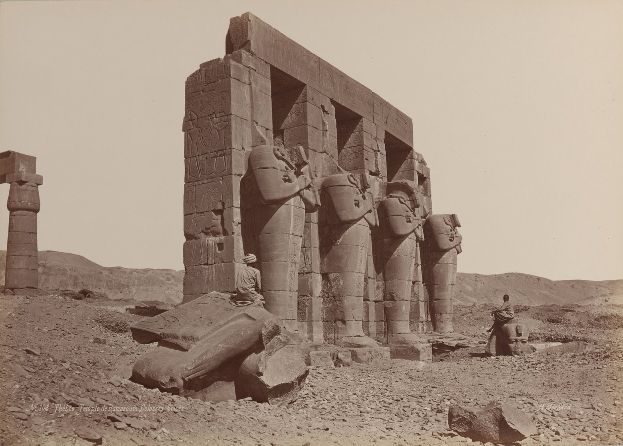 Tebas, Templo de Ramasseum, Colosos rotos, 1870s de Émile Béchard