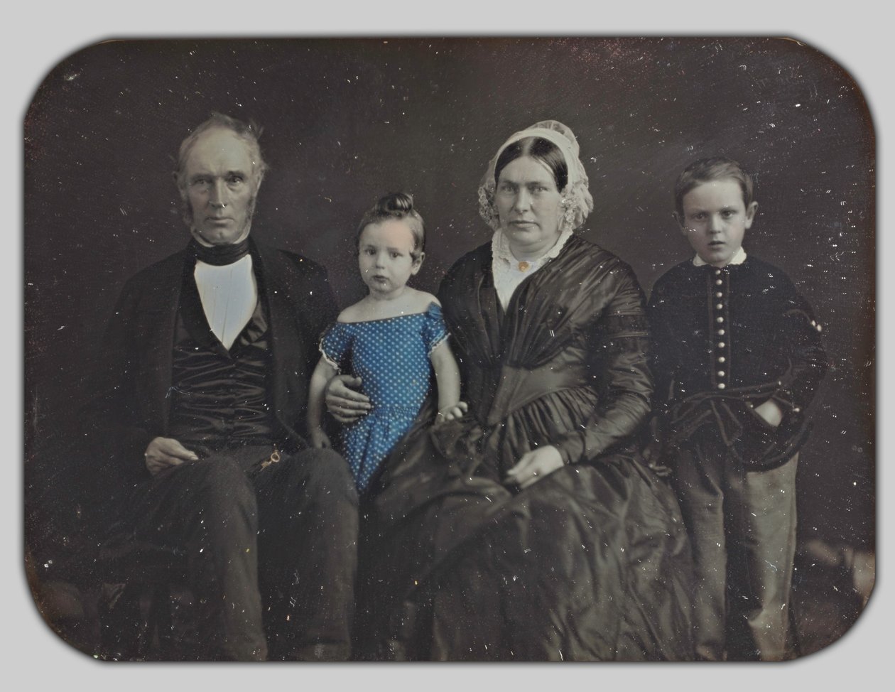 La madre, el padre y la familia de la Sra. Stanford de English