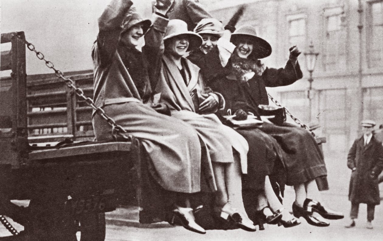 Un viaje en el tablero trasero de dos peniques, mayo de 1926 de English Photographer