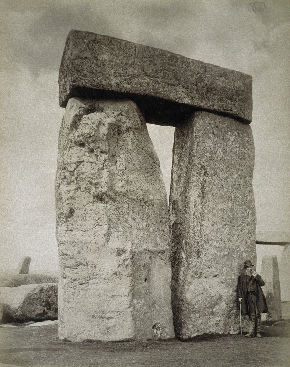 Un pastor posando en Stonehenge en Salisbury Plain de English Photographer